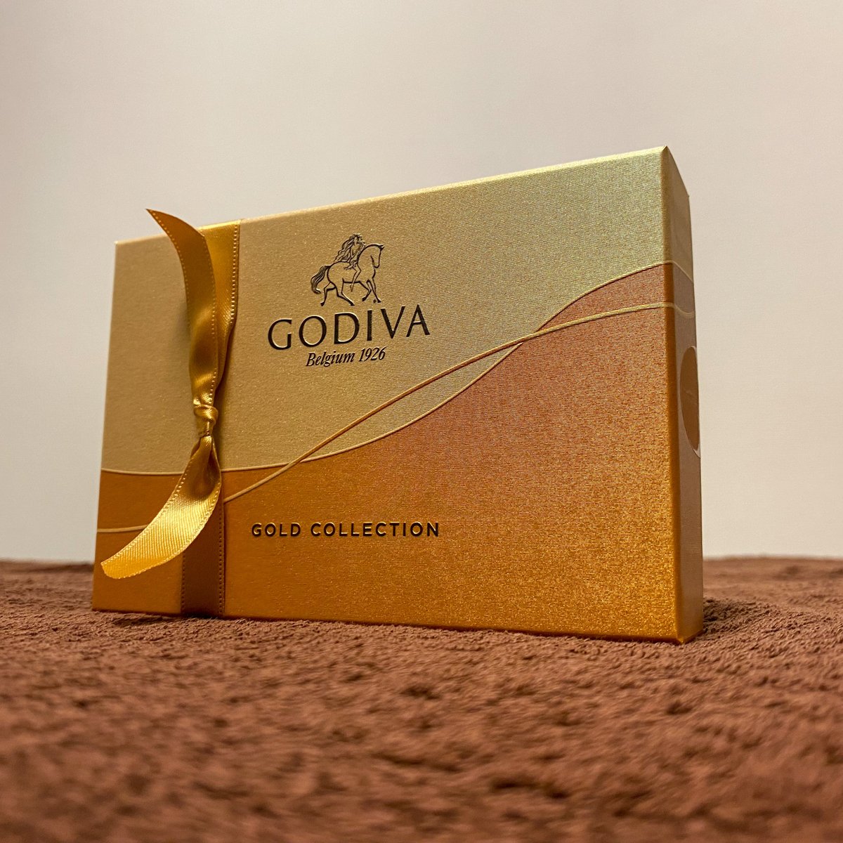 差し入れにチョコいただきました！さすが老舗も間違いない！めっちゃ甘いのもいいけど、ハイカカオの甘さ控えめ好きです😋ありがとうございます✨