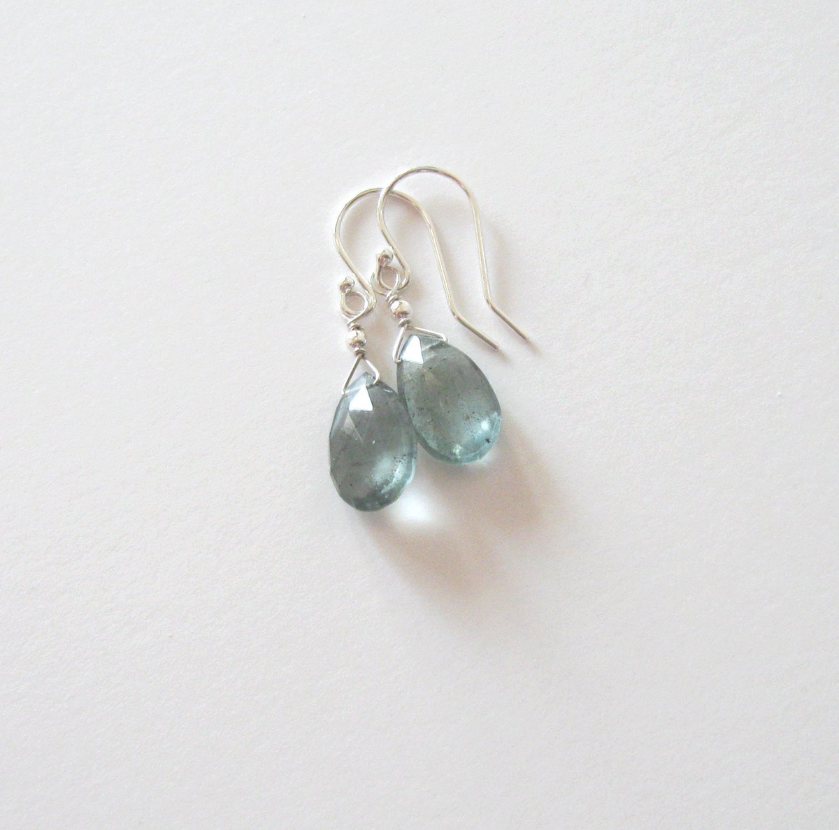 sendinglovegems's tweet photo. Moss Aquamarine Faceted Teardrop Sterling Silver Earrings, Natural Teal Blue Green Gemstone, 925 Ear Wire Options, March Birthstone https://t.co/DVSqppPypf #jetteam #giftforwomen https://t.co/KT4bHre7sg