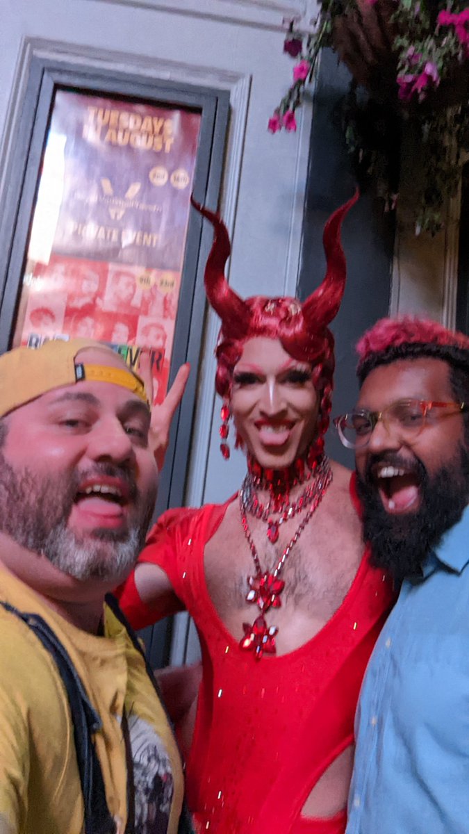 We were sooo proud of this NB monarch for selling out The Royal Vauxhall Tavern for amazing solo show called NSFW. It was sooo much fun. We are going to miss her while she's in panto land!
