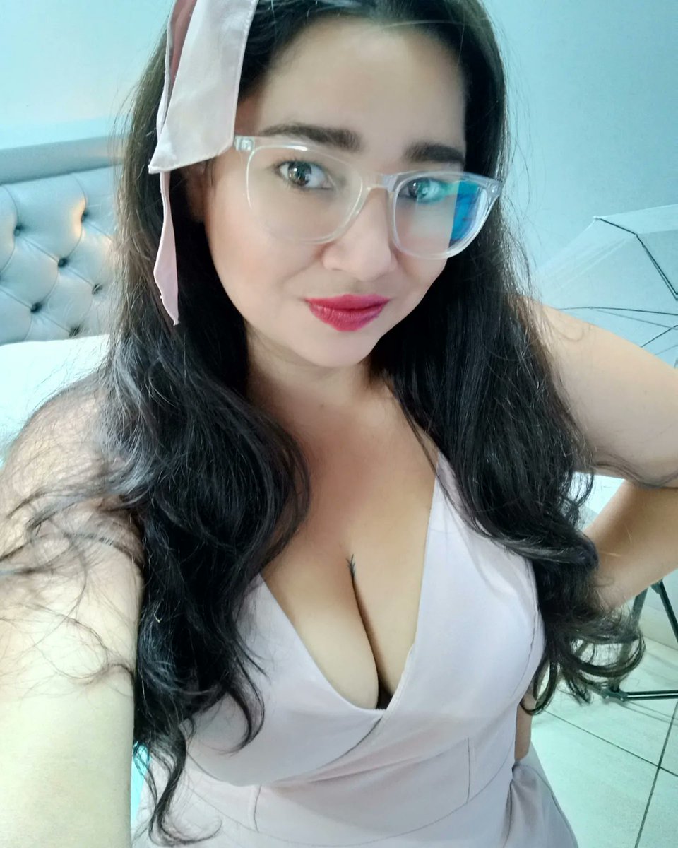 IvannaFerrero's tweet photo. Online guys chaturbate Sammy_miller69 #chaturbate #model #sexy #erotica #manyvids https://t.co/BHemUJZ4b6