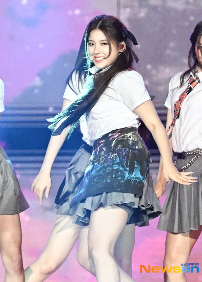 FZ2eiqgaMAAQExf?format=jpg&name=medium