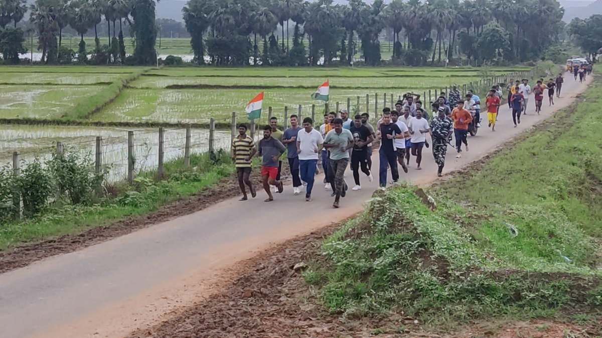 AEturnagaram's tweet photo. On the Eve of Azadi ka Amrith Mahostav 75th Anniversary of Independence day Celebrations Organized the Program of 2 Km run at Eturnagram sub division. https://t.co/4FkulDDSJj