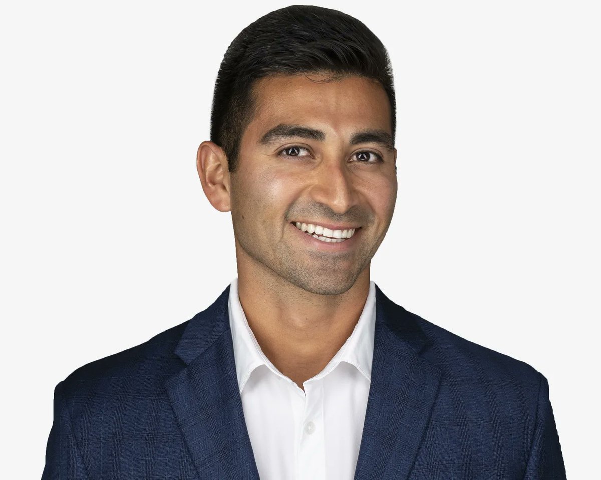 BoganStacy's tweet photo. 3rd year med students we are here for you! We do the 3rd year headshots you need. Group rates! Grab a couple of friends and get a discount. Give me a call 817-300-7970 or send me a message. #MedStudents #3rdyear #professionalheadshots https://t.co/X70OSgdvvB