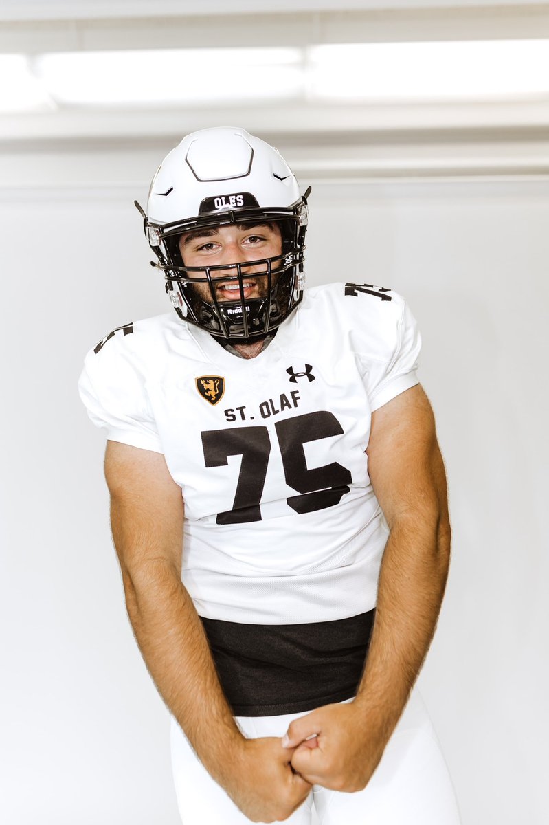 Blessed to receive an offer from <a href="/StOlafFB/">St. Olaf Football</a>!! <a href="/qwoulds/">Coach Q</a> <a href="/Coach_Keene/">Nicolas Keene</a>