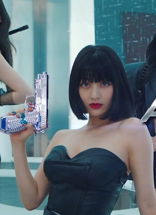 y'all kim jisoo and park jisoo bangs supremacy!!
