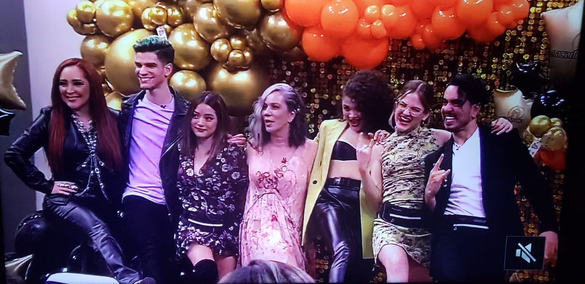 fan_primera's tweet photo. Cena de Graduación de @LaAcademiaTV 13ava Generación @MyriamMonteCruz 
#Myriam #LaAcademia #LaAcademia2022 https://t.co/RR41tDz9hR