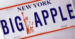 MUSExSB19's tweet photo. @SB19Official Madame left to stand alone = Statue of Liberty
Nighthawks, Jungle = NYC known for city nightlife
Stars to center, baton = Macy's (⭐️logo) Thanksgiving Parade
Pome = French word (pomme) for 🍎

#WhereIsSB19? 📼
@SB19OFFICIAL https://t.co/5oygroYhMV