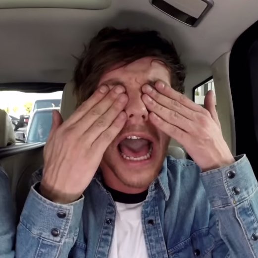 loumeugostoso's tweet photo. até o Louis anunciar realmente o lt2 eu irei permanecer assim https://t.co/7AV2KNIHxV
