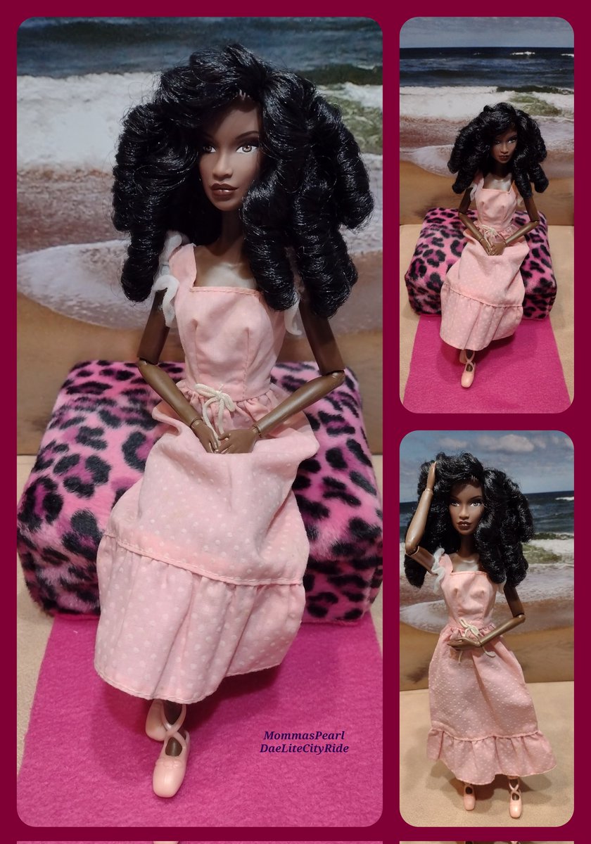 Another cute vintage Barbie outfit from Etsy. 

Model: Hybrid, Integrity Janay on articulated Barbie 'You Can Be Anything' Ice Skater
Shoes: Barbie
Furniture: Oversized Ottoman and backdrop by Mai Li(ME 😉)
*
*
*
#keepitmovin #dolltwt #dolls #dolljewelry  #theharleyworks