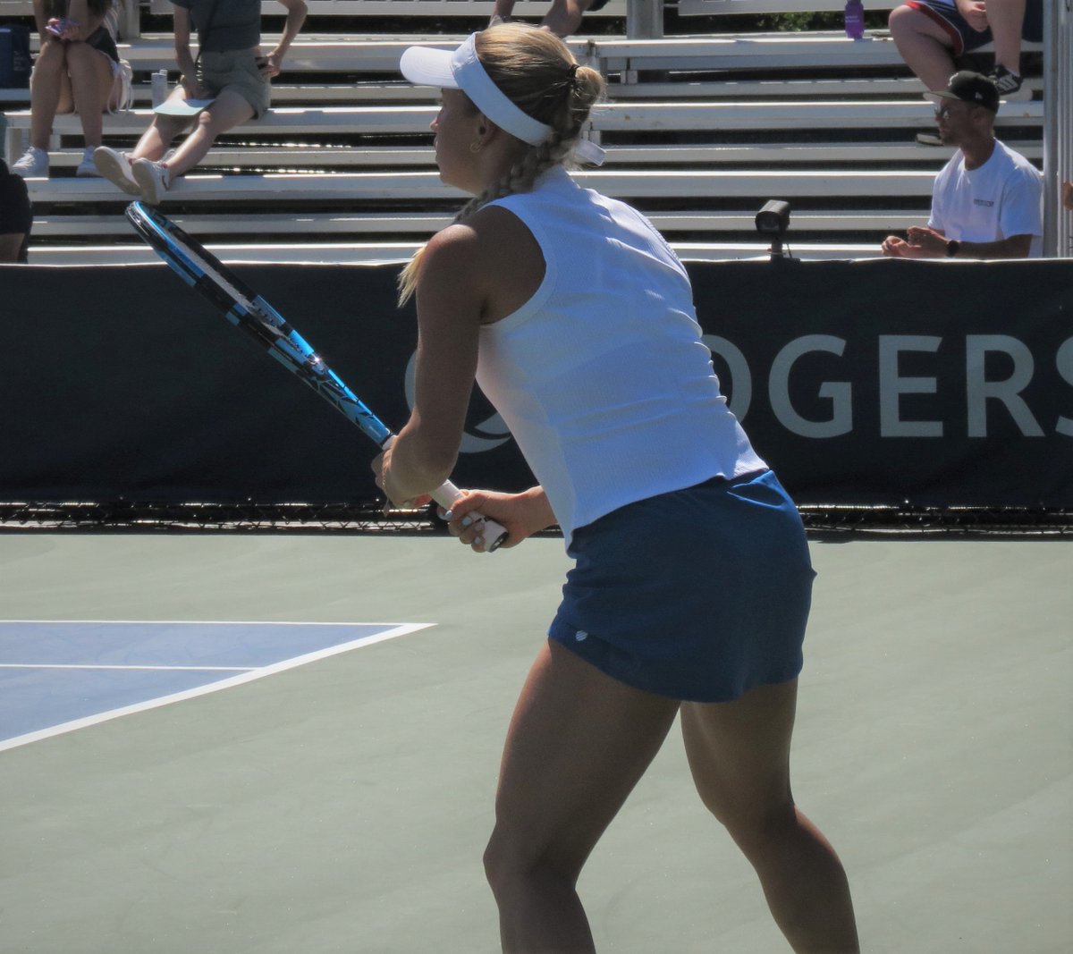 McIntyreTennis's tweet photo. Into the third round at the @NBOtoronto is @PutintsevaYulia seen here during her win over 4th seed Paula Badosa. In the background is Canadian coach @robsteckley who has been working with her for the past week. Not a bad pairing if I do say so myself! https://t.co/FG8hYqiQwo