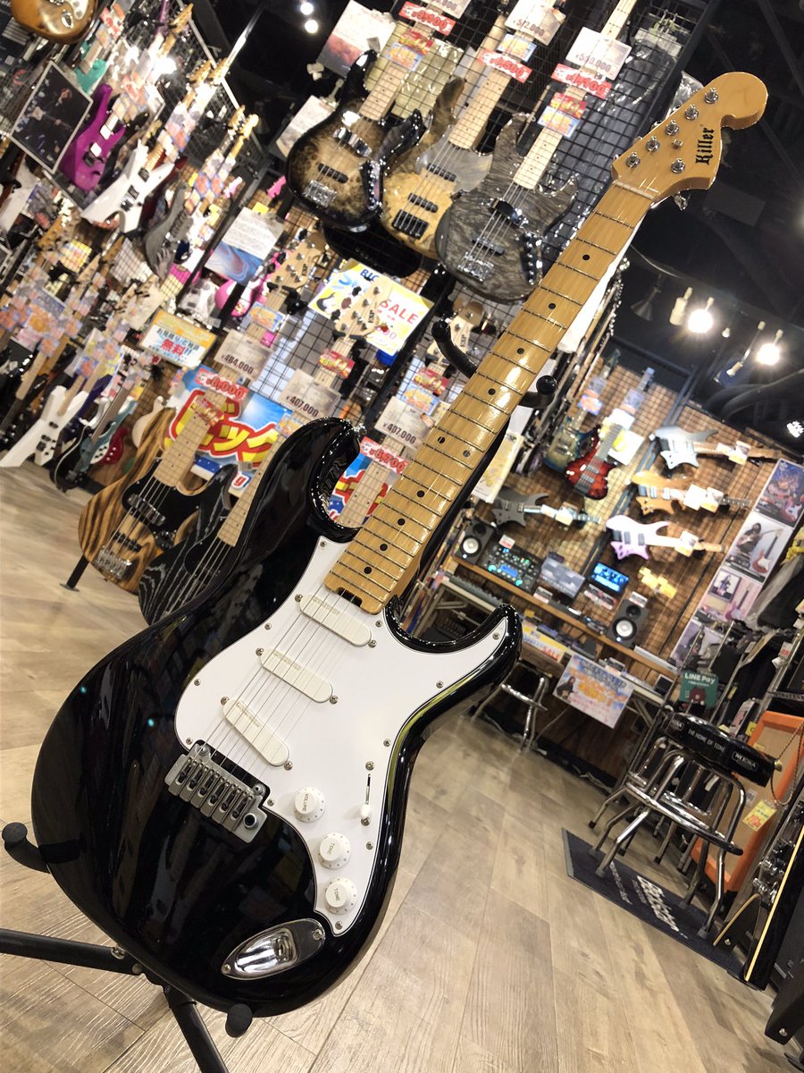 espcustomshop's tweet image. Killer KG-VIOLATOR DEACON Hot Gold Custom Black

トラディショナルなボディシェイプにKillerの良さを詰め込んだ一本。
Lace SensorのP.Uを搭載しているのでパッシブでもノイズが少なく、シングルの良さを余す事無く出力！

詳細・ご注文は↓
digimart.net/cat01/shop344/…
#Killer #LaceSensor