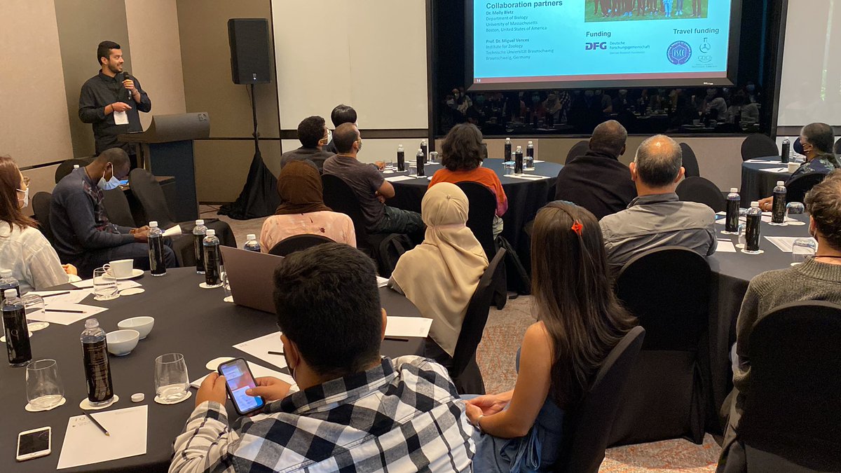 AlvinHee_MY's tweet photo. #ISCE_APACE @ChemEcol_org Peter Biwer as final presenter in the Future Generations of Chemical Ecology chaired by Andrès Gonzalez @agonzal29 Good talk! The future is bright! Frontiers family in chemical ecology is set to expand! All in waitingx Get ready folks! @wsleal2014 https://t.co/vGS9PdyFNW