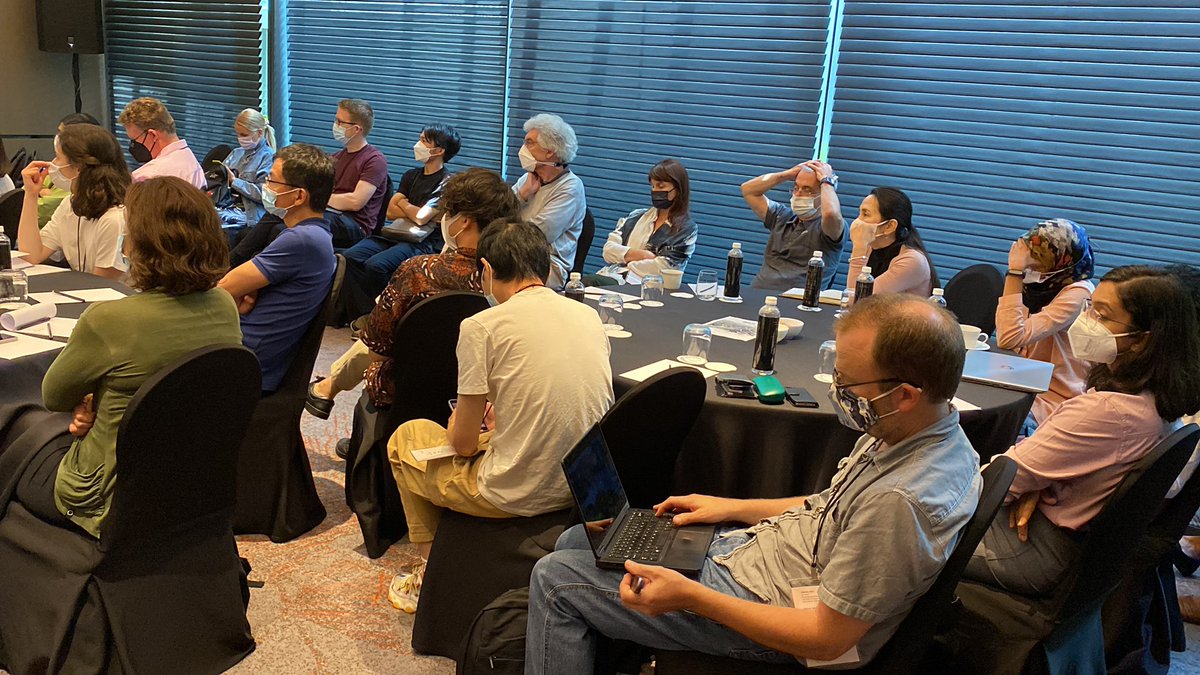 AlvinHee_MY's tweet photo. #ISCE_APACE @ChemEcol_org Peter Biwer as final presenter in the Future Generations of Chemical Ecology chaired by Andrès Gonzalez @agonzal29 Good talk! The future is bright! Frontiers family in chemical ecology is set to expand! All in waitingx Get ready folks! @wsleal2014 https://t.co/vGS9PdyFNW