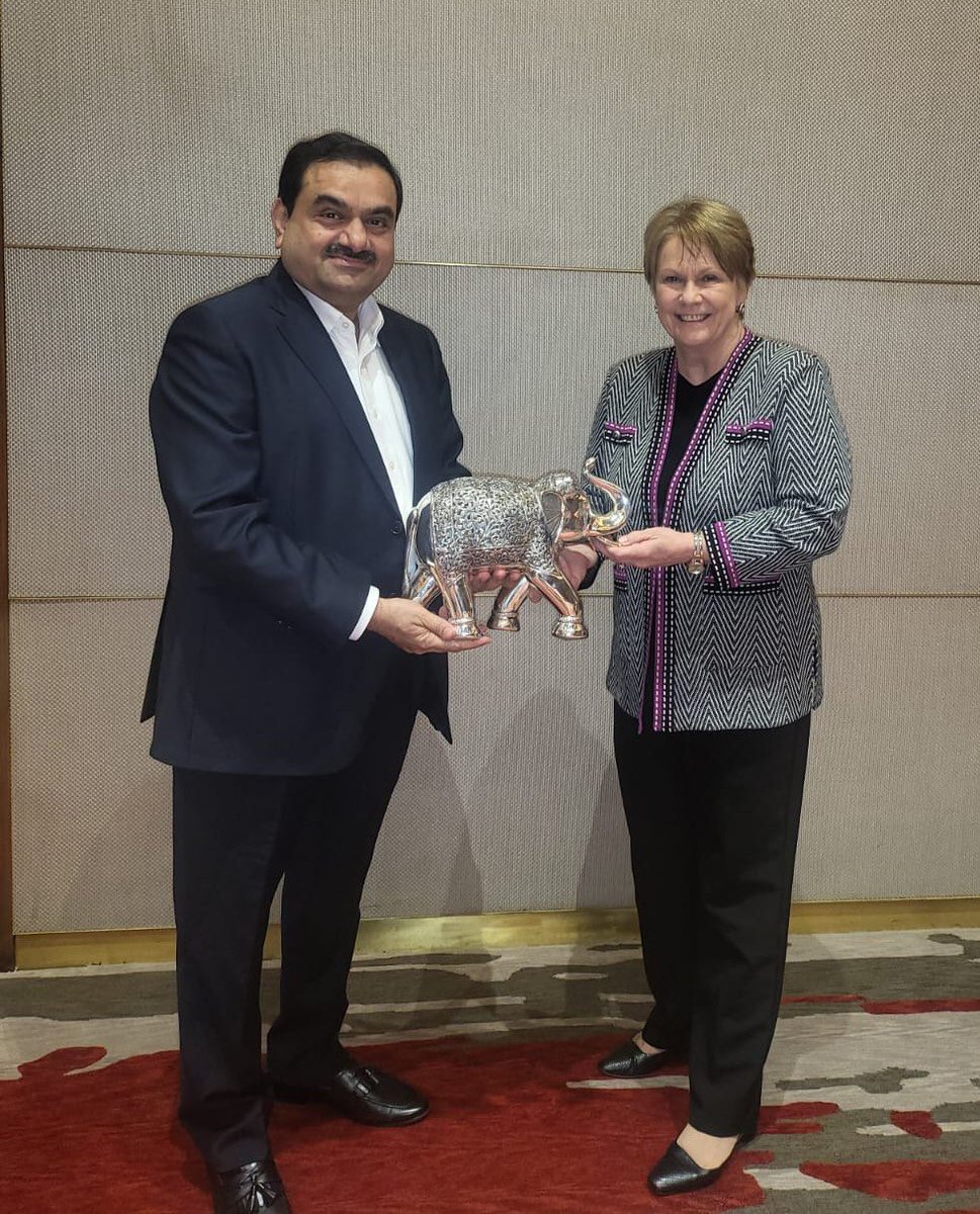 Was an absolute pleasure to host Vicki Hollub, CEO of Occidental Petroleum. Vicki is inspiring. We share a common vision of energy transition. Discussed the game changing possibility around CO2 removal via Direct Air Capture. <a href="/WeAreOxy/">Oxy</a>