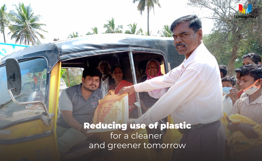 LLF_IN's tweet photo. The Back to Yellow Bags initiative was launched in the Thally block of Krishnagiri, Tamil Nadu. Introduced by the Road to School Program team, it aims to bring back stitched bags to reduce the use of plastic bags.

#LLFturns20 #terrifictwenties #unlocklifelonglearning https://t.co/zc9Nc9zLII