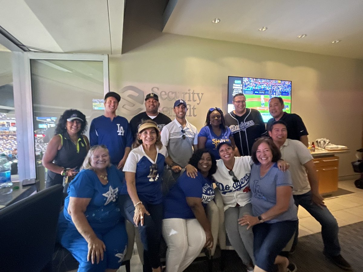 Honored to spend the evening in Dodger baseball w/ so many incredible CA Ed leaders representing amazing orgs <a href="/ACSA_info/">ACSA</a> <a href="/CALSAfamilia/">CALSA</a> @CAAPLE1 <a href="/theCAAASA/">CAAASA</a> #familiaesfamila <a href="/OfeliaLarivier4/">Ofelia Lariviere</a> <a href="/DrIsaacHuang/">Isaac Huang</a> <a href="/sandraescartin/">Sandra Escartin Garcia</a> <a href="/drtommychang/">Tommy Chang</a> <a href="/Dr_PBSanco/">Dr. Patricia Brent - Sanco</a>