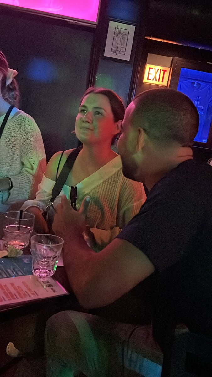 batesysays's tweet photo. Love #howltv #howlchicago https://t.co/kTltAsyH1U