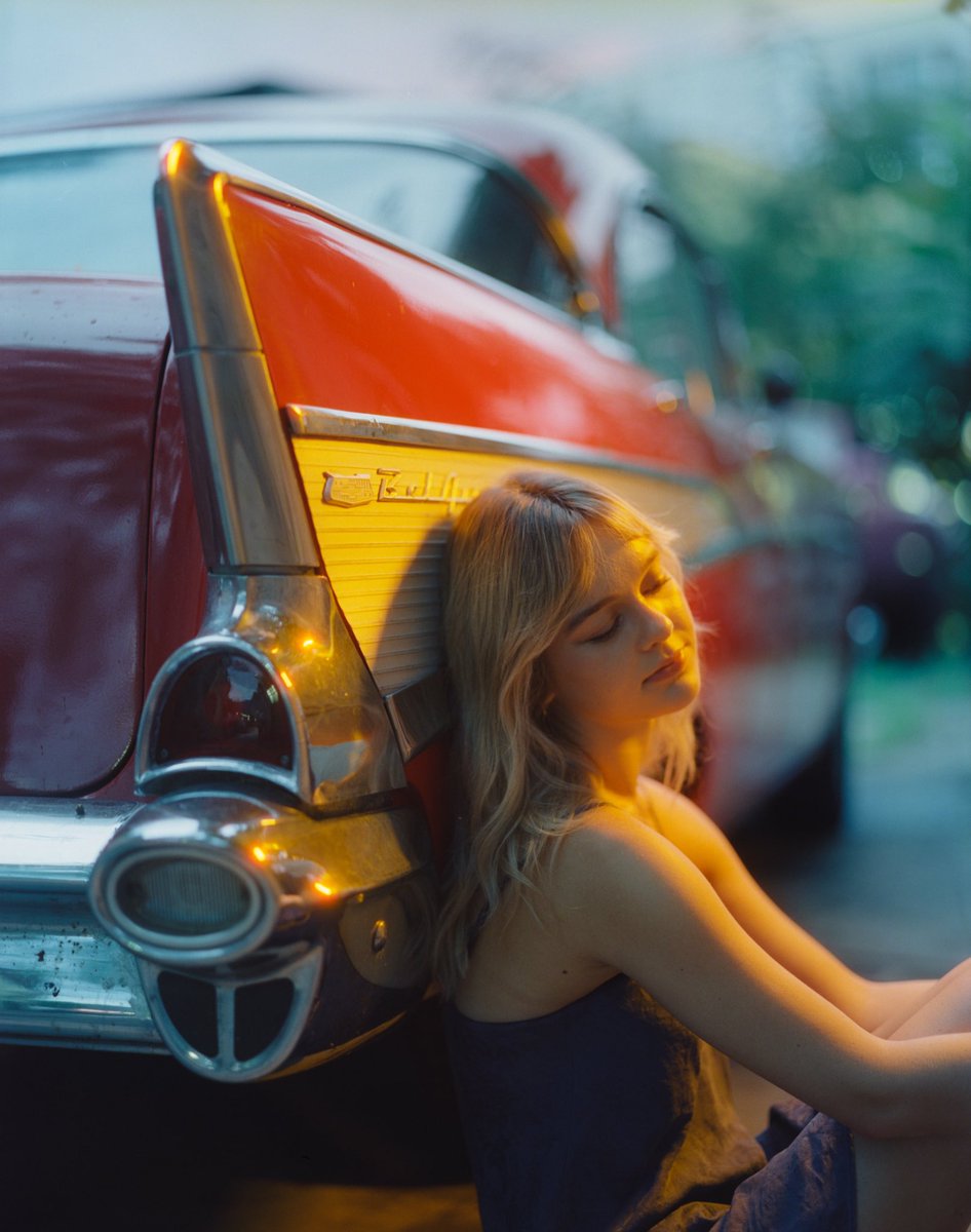 Kyohnam1's tweet photo. Amanda #cinestill800 #120mm #film #pentax67ii https://t.co/bx9td6Bv09