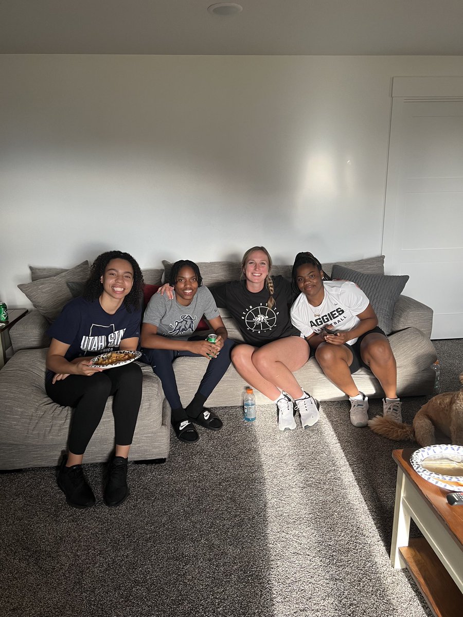 USU Women's Hoops tweet media