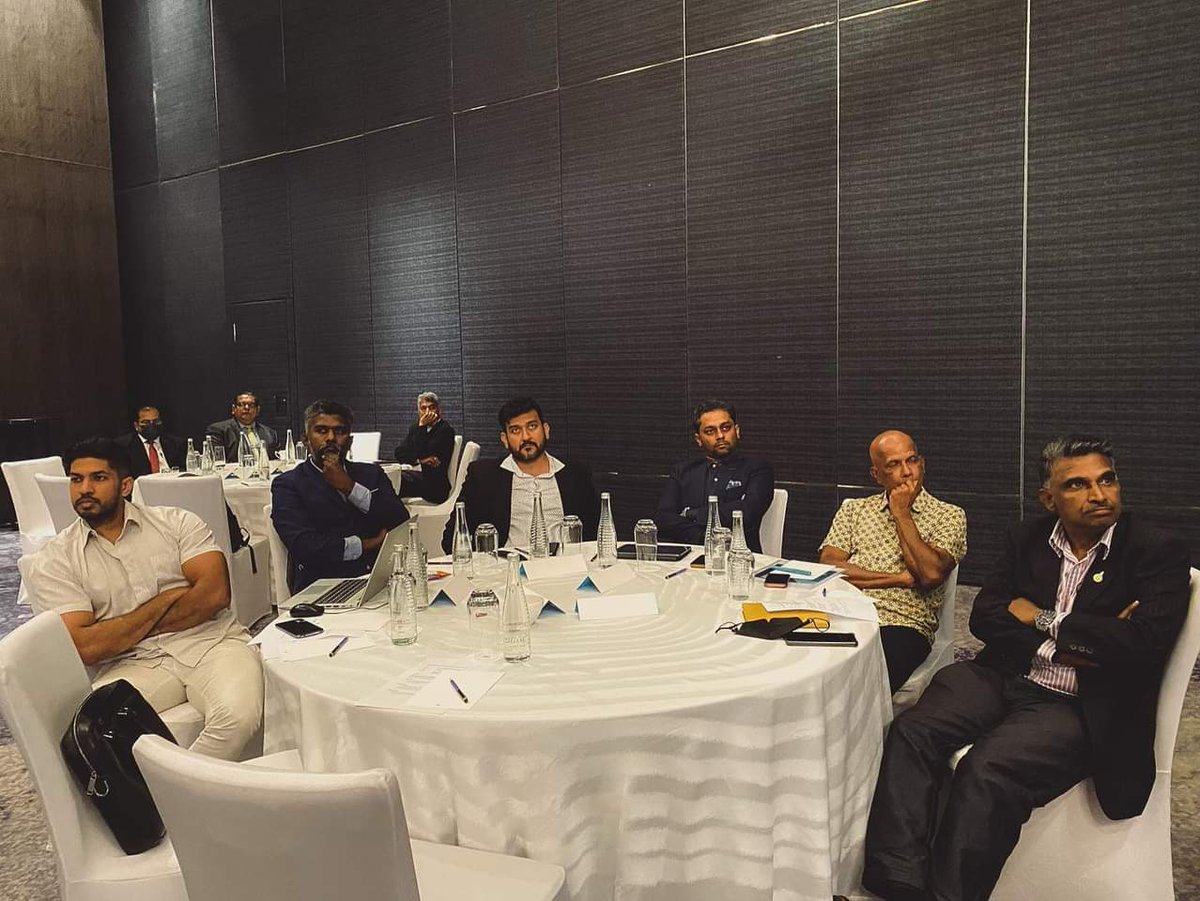 MIC_Malaysia's tweet photo. He also emphasized that all stakeholders have to work hand in hand to ensure the efforts are inclusive & transformative.
#TSV #TanSriSAVigneswaran #MICPresident #INFOMIC #MICNews #MICMemimpin #MICLeads #MICCares #MICPrihatin #MICMalaysia #ICC #MIB #BarisanNasional https://t.co/CDCZDpNJpz