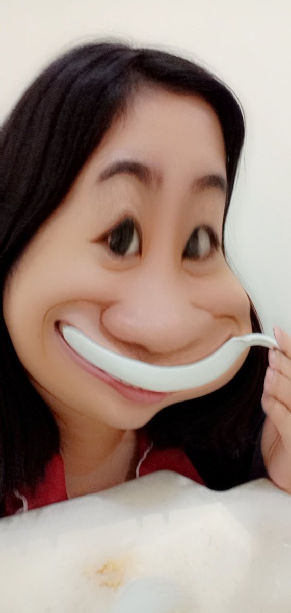Cathieequinzon's tweet photo. Gutom nako tpos hinatidan niya ako sa hospital ng pagkain.😍 Mahal mahal https://t.co/mDLvjaZVBy