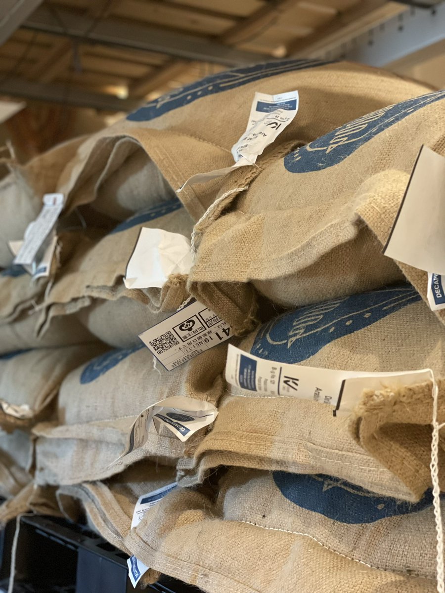tsujimotocoffee's tweet photo. 倉庫のなか。
@tsujimotocoffee
#decaf #swisswaterprocess
バリ アロナです。 https://t.co/7xfWYEVTdQ