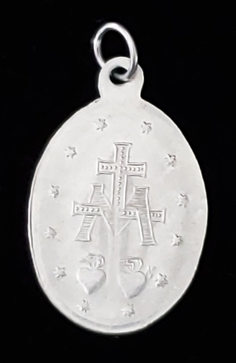 atticesoterica's tweet photo. Vintage Pair Of Unsigned Miraculous Medal/Medal Of Our Lady Of Grace Medallion, Silver Colored Metal Catholic Medal, Mother Mary https://t.co/lbwjSwJ8XK #Antiques #Vintage #BestOffer #Collectibles #Curios #Etsy #AtticEsoterica #RetroCross https://t.co/EVEtsrSzPC