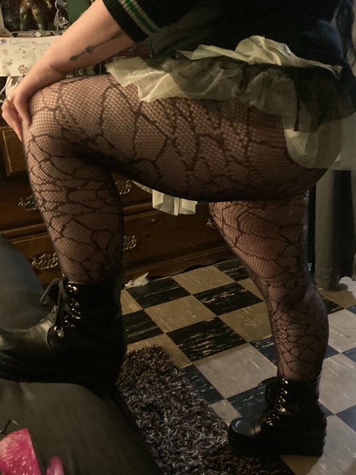 Cum find me on #onlyfans at https://t.co/0TZMFInlCd hot hot hot. requests open. lots of content posting<a href="/tag/onlyfans"class="tags">#onlyfans</a><a href="/tag/sexy"class="tags"><span>#sexy</span></a><a href="/tag/kinky"class="tags"><span>#kinky</span></a><a href="/tag/goth"class="tags"><span>#goth</span></a><a href="/tag/kink"class="tags"><span>#kink</span></a><a href="/tag/nsfw"class="tags"><span>#nsfw</span></a><a href="/tag/subscribe"class="tags"><span>#subscribe</span></a><a href="/tag/kinkyboots"class="tags"><span>#kinkyboots</span></a>