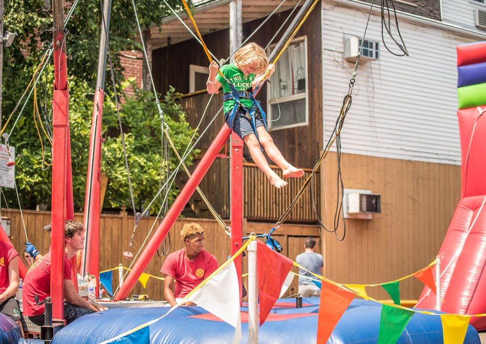 The family area at Retro is one of THE BEST and offers top-notch talent, games, inflatables, crafts, balloon artists, face painting, music and more. Bring the family out for a day of fun this Saturday and Sunday, August 13th and 14th! #RetroOnRoscoe #RoR2022 #BestFest4Kids