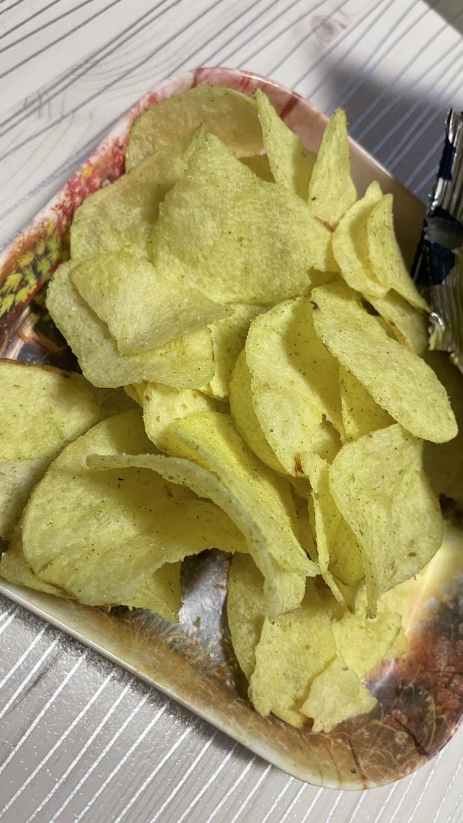 ddakpul's tweet photo. 별의별 맛 이 다있네그려… 궁금해서 사 봄
라임모히또가 맘에 듬 ㅎ https://t.co/dMBdvsrqch