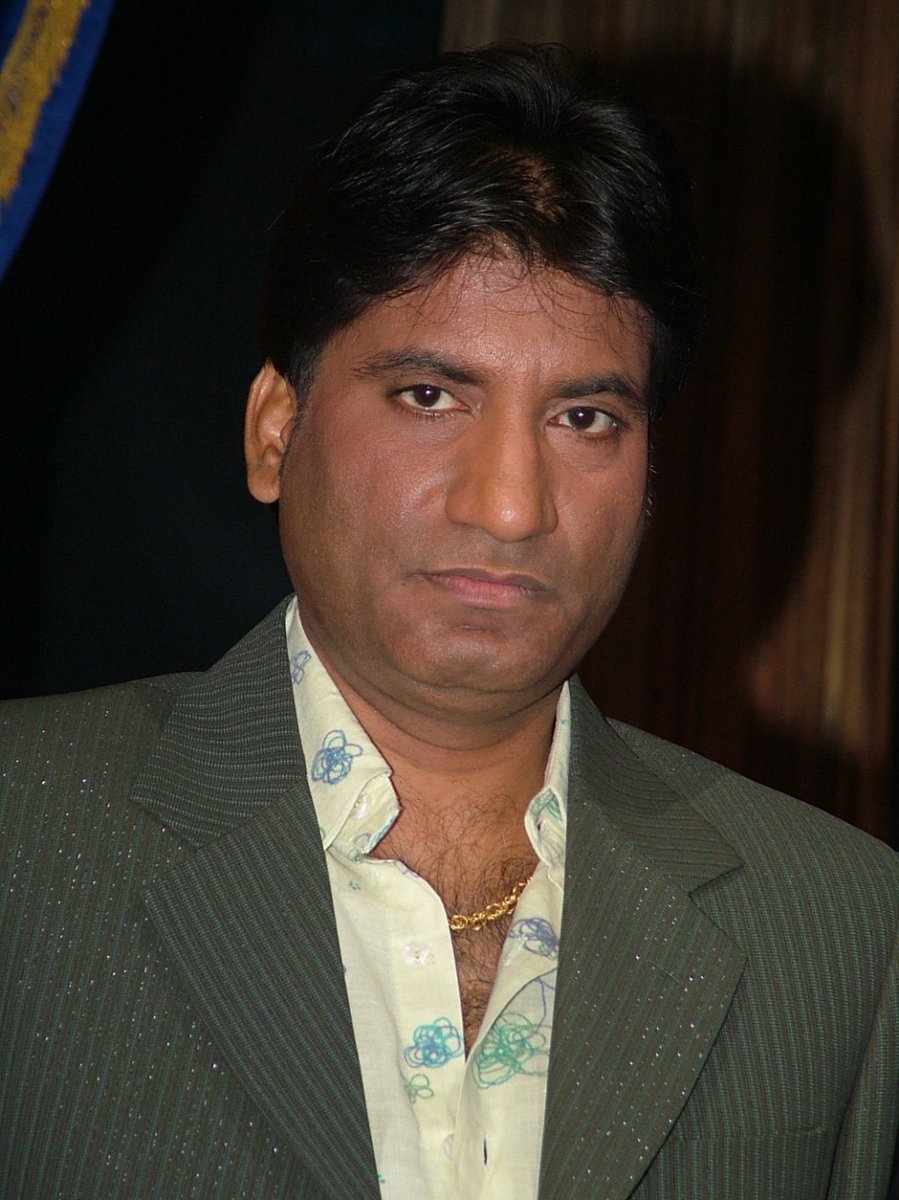 हमारे अतिप्रिय भाजपा नेता तथा प्रसिद्ध हास्‍यकलाकार श्री राजू श्रीवास्तव जी को हार्ट अटैक होने व दिल्ली में इलाजरत होने की सूचना प्राप्त हुई है।
प्रभु श्रीराम जी से आपके जल्द स्वस्थ होने की प्रार्थना करता हूँ।

<a href="/iRajuSrivastava/">Raju Srivastav</a>