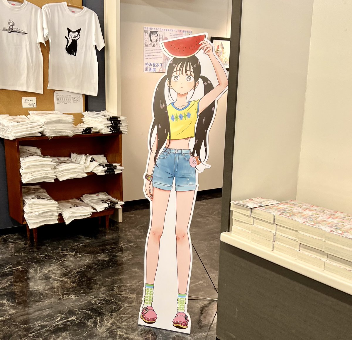「『2年1組 うちのクラスの女子がヤバい』記念原画展、青山ブックセンターさんで16」|衿沢世衣子📙新装版うちのクラス&続編2年生発売中！のイラスト