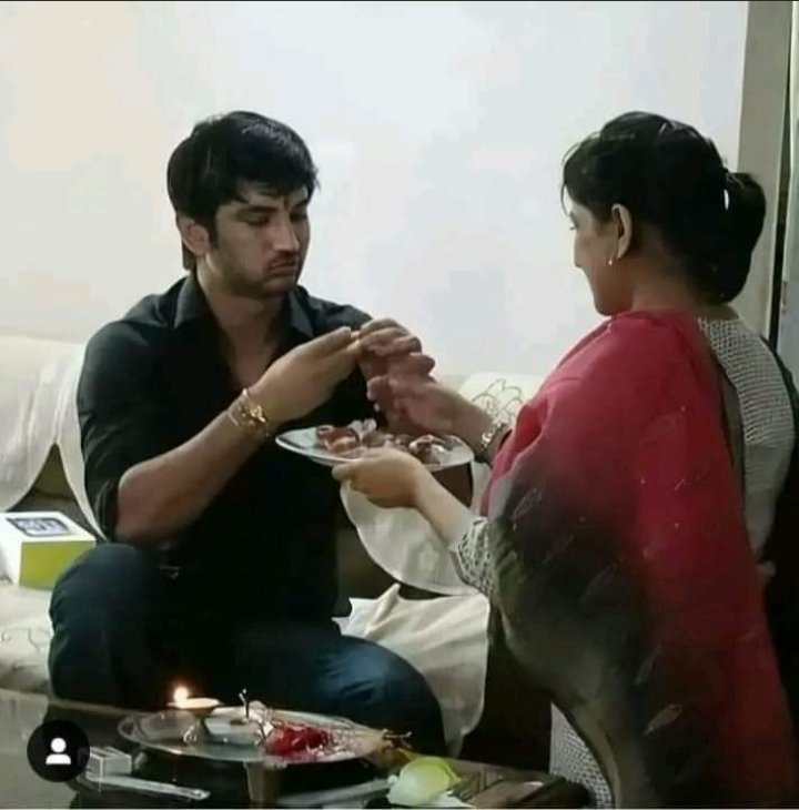 itsAk300986's tweet photo. Happy Rakhsha Bhandhan to all ❤️😊
@withoutthemind  @divinemitz 
@shwetasinghkirt I know no one can fill his place in your life 🥺😔💔 https://t.co/I6czLsZcDU