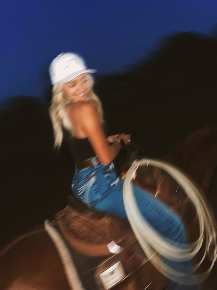 Adrianna Ruckteschler (@ad_ruckteschler) on Twitter photo 