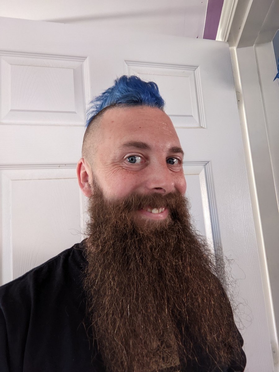 Shameless plug - Tomorrow from 12pm I will be live streaming for 24 hours to raise money for Macmillan @MacGameHeroes rocking Sonic the Hedgehog hair. Please visit the page below if you wish to donate to this great cause gameheroes.macmillan.org.uk/fundraising/da…
