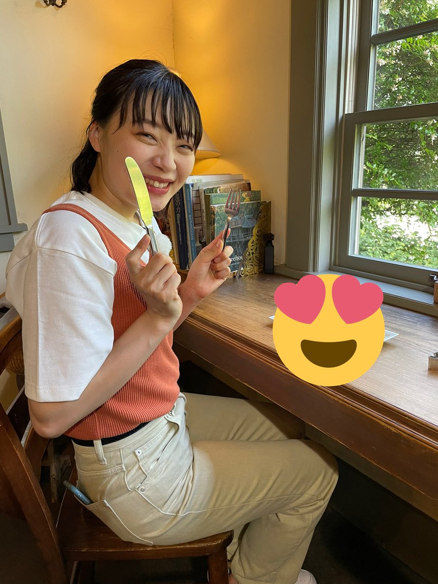 hidamino_gbs's tweet photo. 【8/12(金)よる8時!ハンター 「#下呂市」オフショット⑤】
#Siegfrieda #下呂の可愛いケーキ屋さん #食べる前からこの笑顔 #撮るのも楽しい #限定10食 #ミルフィーユ
#めっちゃぎふ #三浦志麻 @shima_miura https://t.co/TOtaJvBwbF
