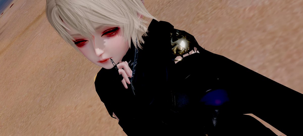 Buddha_anim's tweet photo. 怪盗服と花火と仏 https://t.co/X0VtcVY9Cg