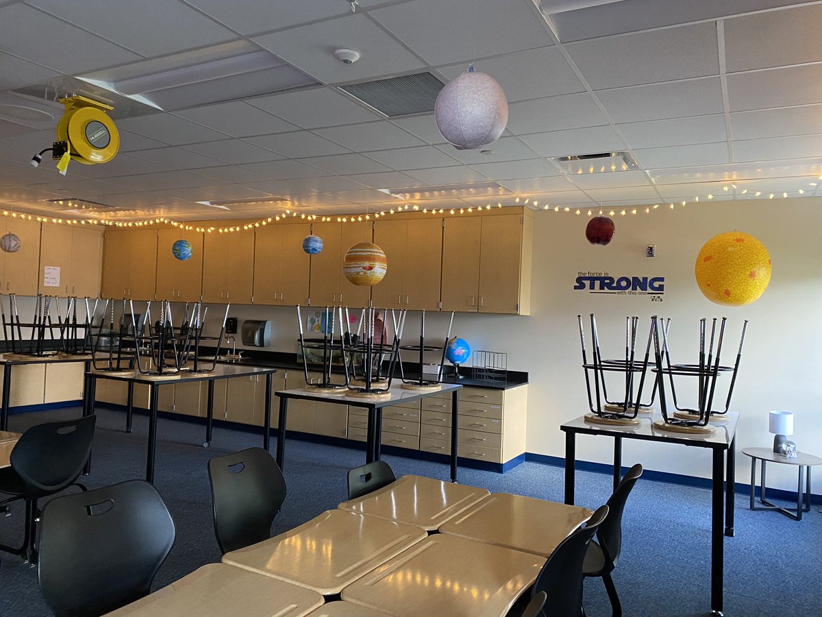 mskryger's tweet photo. Alright 6th graders… I’m ready for ya!! @WISRocks https://t.co/jZWzmHeg5i