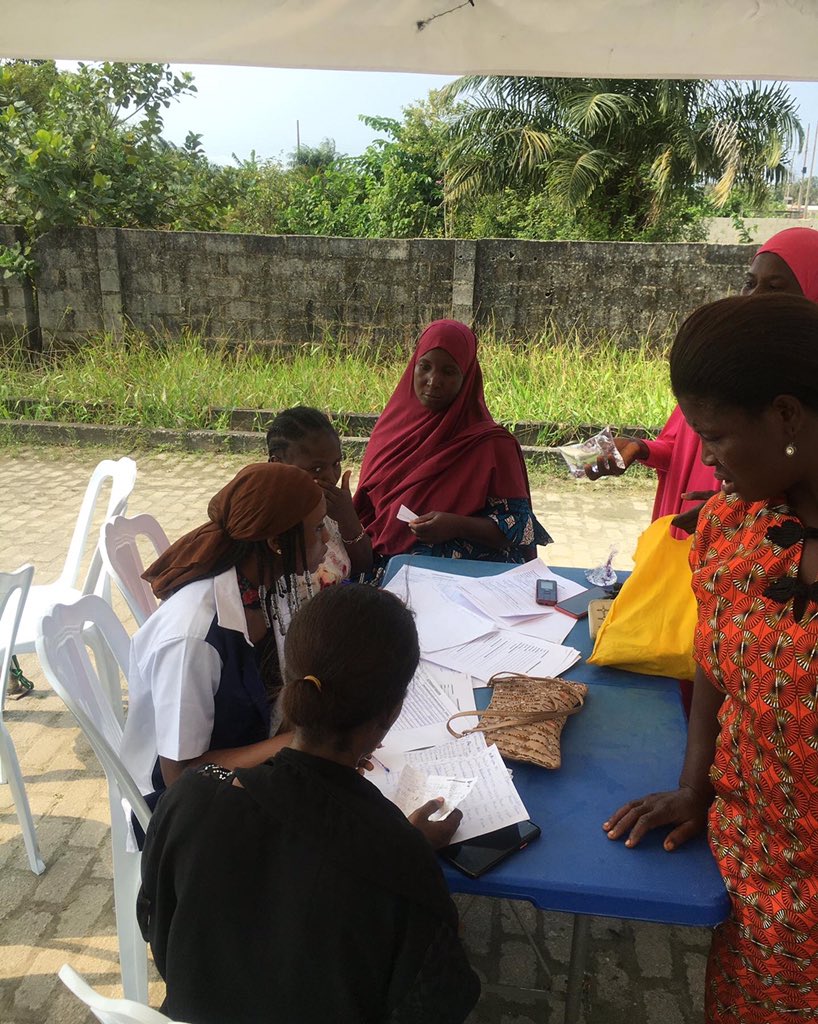 sesorafrica's tweet photo. Final day of the 3-day “Advanced Business and Financial Literacy Training” has commenced!
Swipe 👉🏽
Spot a representative @BeckyBeckysleek from our partner @Grooming_Centre
#sesor #groomingcenter #idp #lagos #smallbusiness #training #empowerment #womenempowerment https://t.co/VwrEWk1G4R
