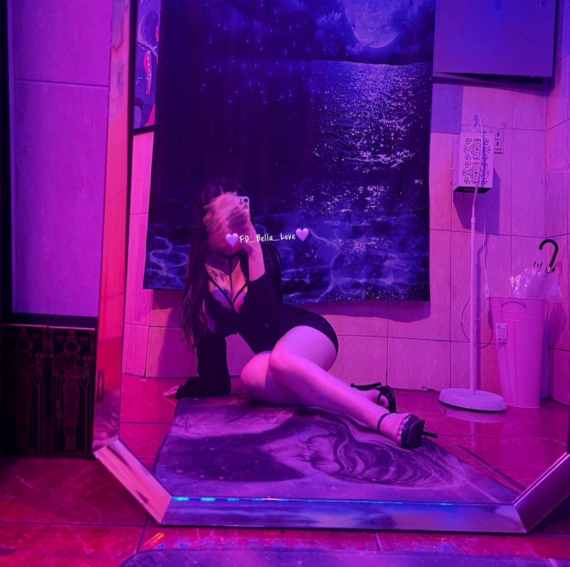 피멍 들 때 까지 때려주고 싶다 
너가 울고불고 짖을 때까지.

#섹트 #일탈 #스팽 #피멍 #블러드 #하드 #소프트 #강아지 #노예 #멜섭 #펨돔 #가슴 #오프 #플