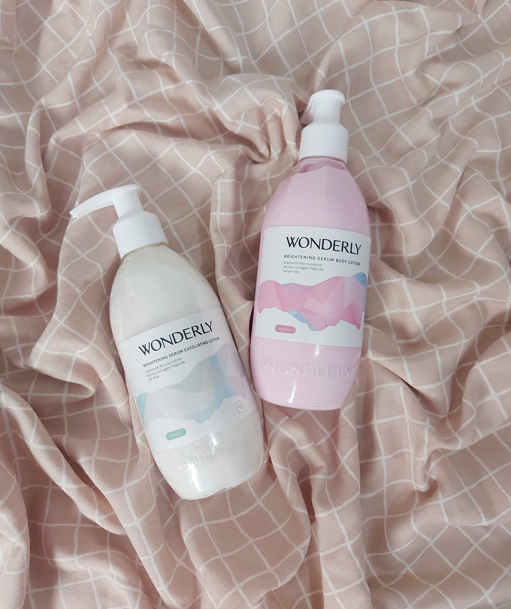 __wulandari's tweet photo. Brigthening Serum Body Lotion

-- a thread--

Pertama kali coba2 beli lotion yang claimnya wangi kaya pake parfume mahal. Sejauh ini ngerasa kalau lotion kaya gitu cuma menang di wangi dan ga ngasih efek apapun selain wangi.
#Lotion
#SerumBodyLotion
#Wonderly
#BodyLotion https://t.co/Rwt0QNKvgs