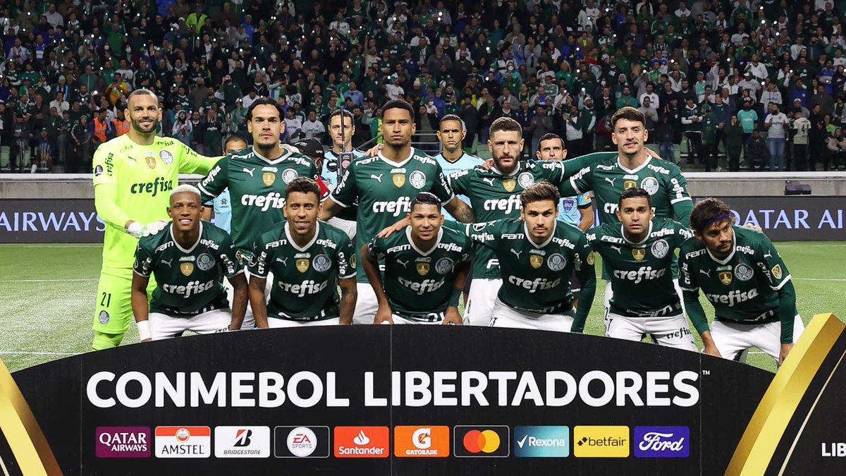 Não se sabe se o Palmeiras será campeão. Não se sabe sequer o Palmeiras irá a terceira final consecutiva. Mas pouco importa.

Para o palmeirense este time atual oferece o que nenhum troféu do mundo pode oferecer: orgulho.

Nunca nós torcedores fomos tão bem representados em campo