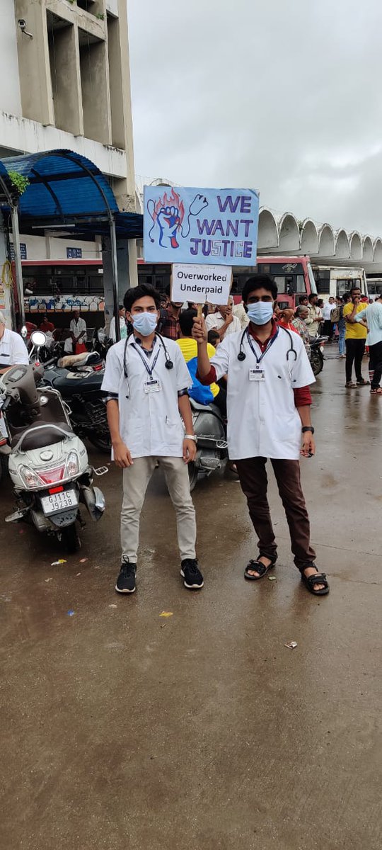 આજે જૂનાગઢ વેટરનરી કૉલેજ ના વિદ્યાર્થી પ્રતિક ઉપવાસમાં બેસવાના છે. વિદ્યાર્થી ઓની માંગ નઈ સ્વીકારવામાં આવે તો તારીખ 10 ઓગસ્ટ ના રોજ વિદ્યાર્થી ભૂખ હડતાળ માં બેસશે.
<a href="/RaghavjiPatel/">Raghavji Patel</a> <a href="/KanuDesai180/">Kanu Desai</a> <a href="/CRPaatil/">C R Paatil</a> <a href="/Bhupendrapbjp/">Bhupendra Patel</a> <a href="/ndtv/">NDTV</a> <a href="/sandeshnews/">Sandesh</a> <a href="/tv9gujarati/">Tv9 Gujarati</a>