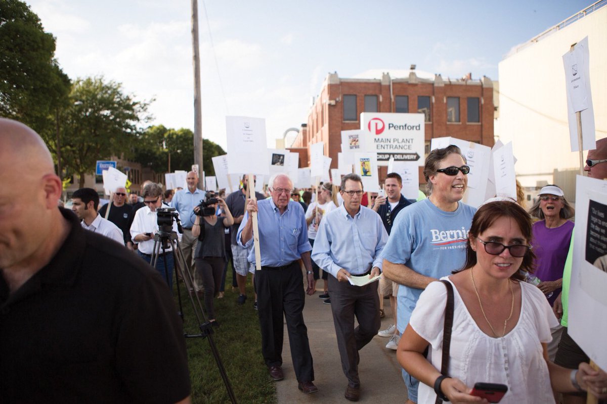 BCTGM's tweet photo. #BCTGMTBT: This time 7 years ago (2015), @BernieSanders became the first pres. candidate to walk a picket line while campaigning since Robert Kennedy 1968.

Incidentally, it was w/Local 100G, our workers on #IngredionStrike today. https://t.co/ME8rzhylNv