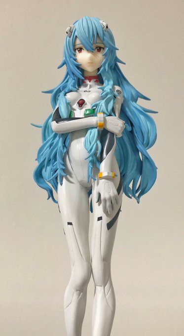 ロングの綾波が来ました。
防波堤、普段グッズとかフィギュアとか全く興味ないんだけど、これはマジで欲しいって思いました。
値段に対してマジでクオリティめちゃくちゃ高い。
超可愛い。あと超可愛い。 