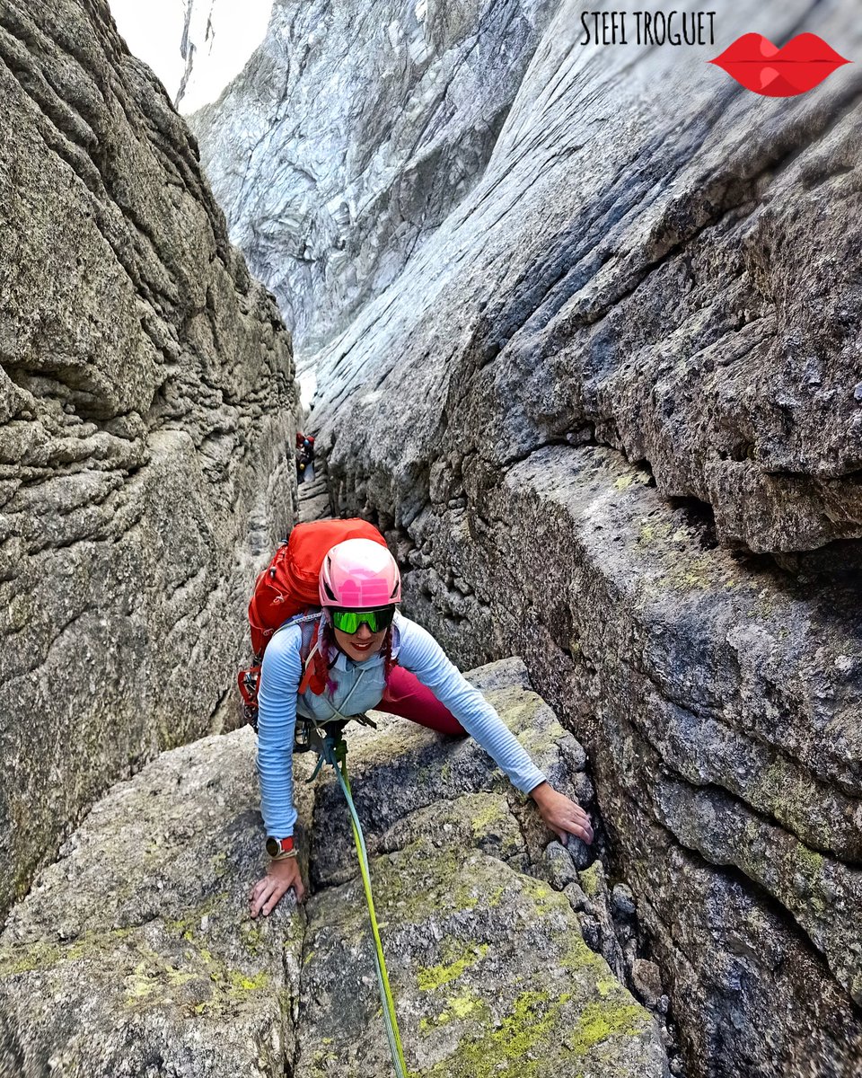 ETroguet's tweet photo. ⚡️ Piz Badile NE Face, Via Cassin (3.305m) ⚡️.
What an amazing classic route... As long as hard🌶!!
One of the classic six North faces of the Alps, done ✅️!
What a dream team with Ferran ❤️🔥!!!
🧗🏻♀️ 800m, TD, 6a.
More photos⬇️
#Alps #Italia #Switzerland #PizBadile https://t.co/VL9xhjBt6u