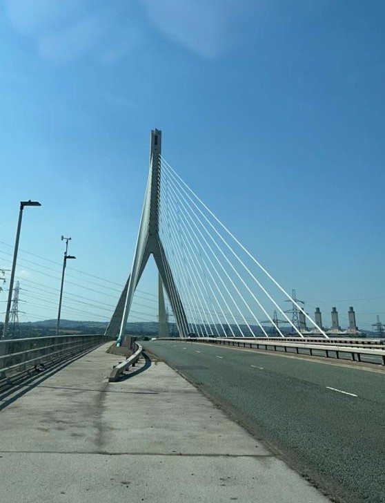 MegaElectrics's tweet photo. Our electricians braved the heights of the Flintshire Bridge yesterday, to carry out inspections and emergency light testing #flintshire #view #workingatheight https://t.co/pS1W2GT6S7