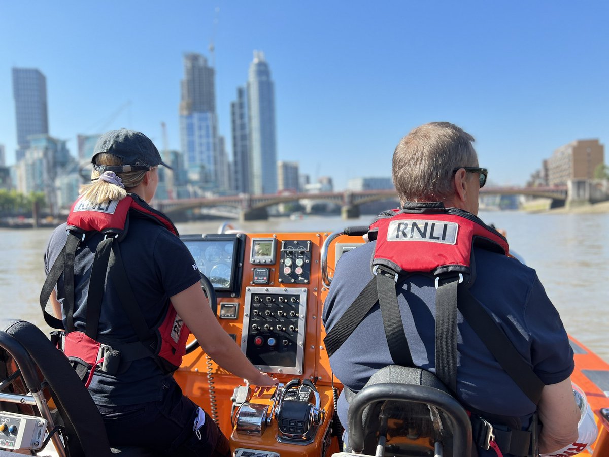 RescueShrek1's tweet photo. Day 4 &amp; the last of this hot set here @TowerRNLI. Joining myself &amp; Stan today is @EllieRibbits. One call so far &amp; a meet up with our friends @ChiswickRNLI. Now at station cooling off &amp; completing paperwork. Please remember to stay hydrated &amp; don’t forget the sunscreen out there https://t.co/Z2QXUW5ka9