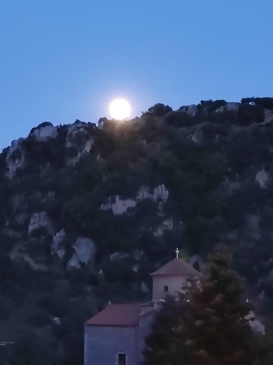 irenbellg's tweet photo. Αυγουστιατική πανσέληνος στην Στεμνίτσα Αρκαδίας #Στεμνίτσα #stemnitsa #Αρκαδία #arcadia #ΕΛΛΑΔΑ #Ελλάδα #Greece #images #pictures #mountains #FullMoon https://t.co/o5LTMaRUDv