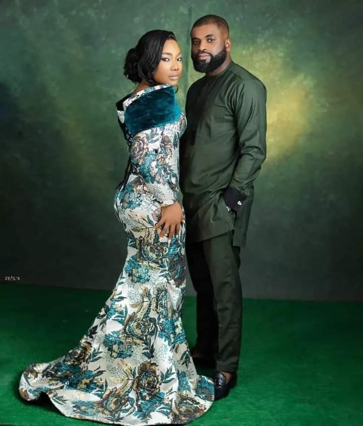 EveafriqueNews's tweet photo. Popular Gospel singer, Mercy Chinwo, and her soon to be husband Pastor Blessed, shared lovely pre-wedding photos.
The duo are expected to tie the knot this month in port Harcourt.
#MercyChinwo, #PastorBlessed #Eveafriquenews #Eveafriquelifestyle #Southerntimes https://t.co/CTIugkU676